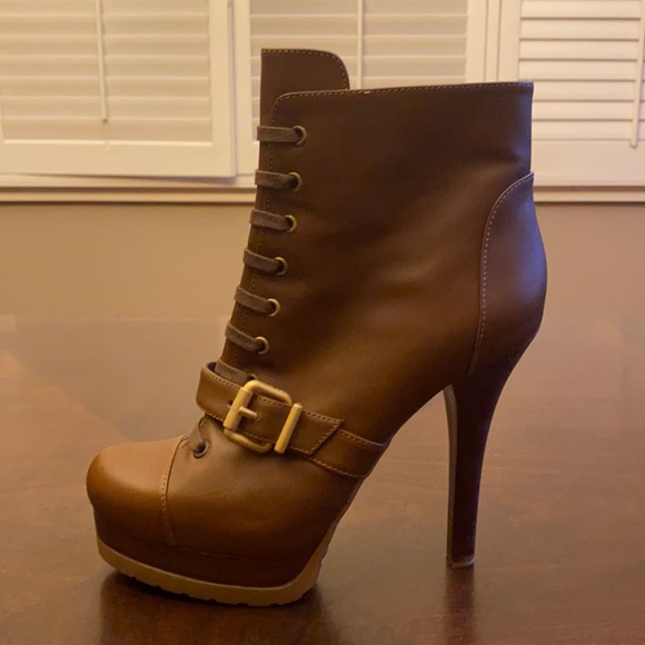 Fendi Shoes - 🎉HOST PICK🎉 NWOT❤️Fendi Platform Stiletto Ankle Boots